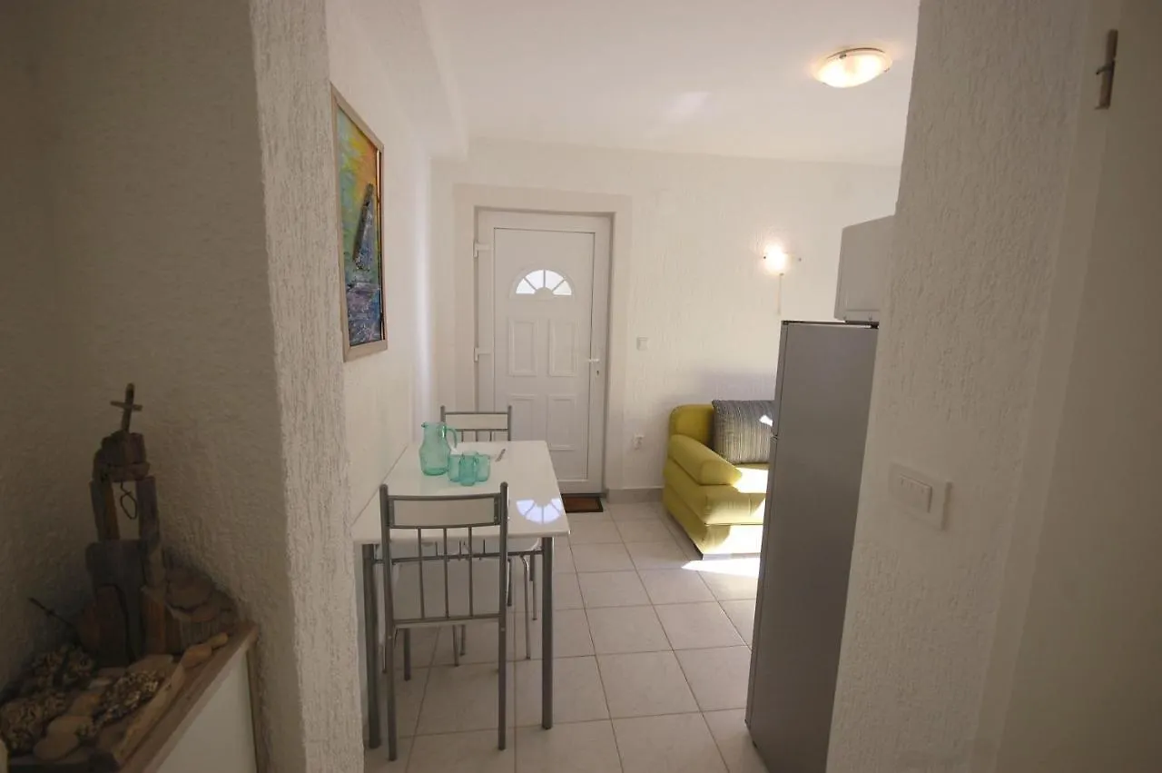 Apartments Inka Njivice 0*,  Croatia